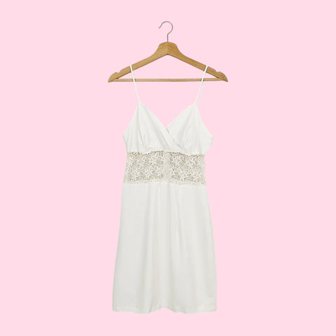 RAMPAGE FLORAL LACE CUT OUT MINI DRESS (2/4)