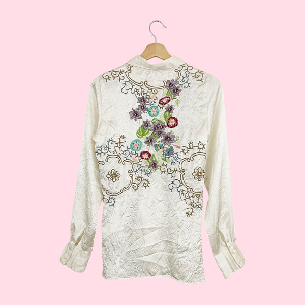 FLORAL EMBROIDERED WRINKLE BLOUSE (S)