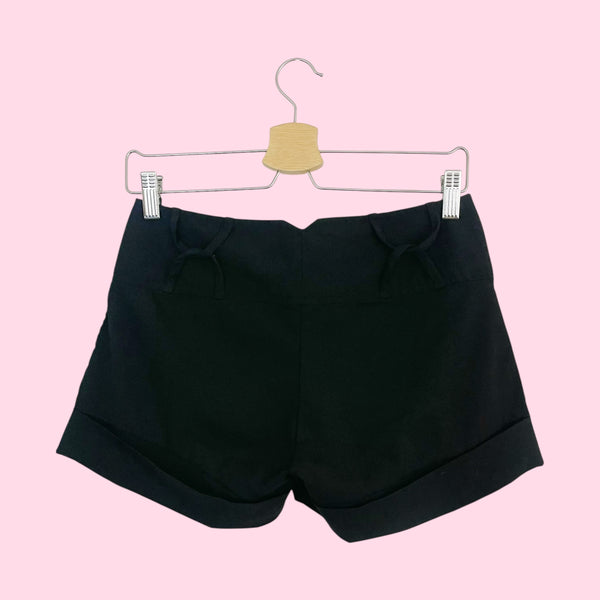 Y2K Black Low Rise Pleated Shorts (S)