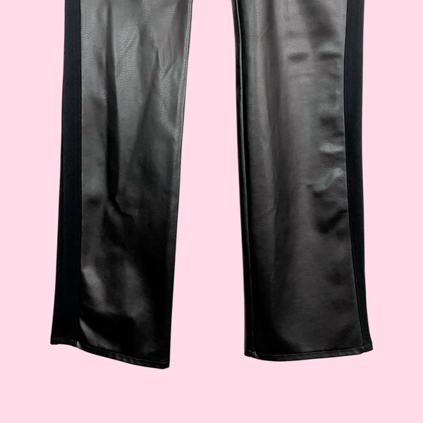 BLACK FAUX LEATHER PANEL PANTS (M)