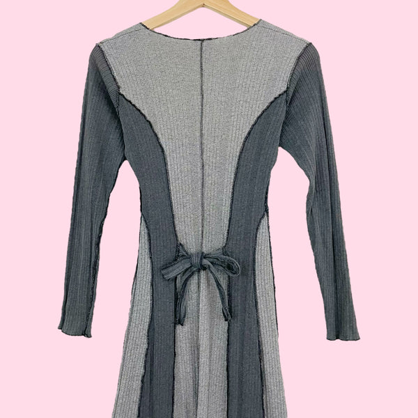 GRAY PANELED TIE BACK MIDI DRESS (S/M)