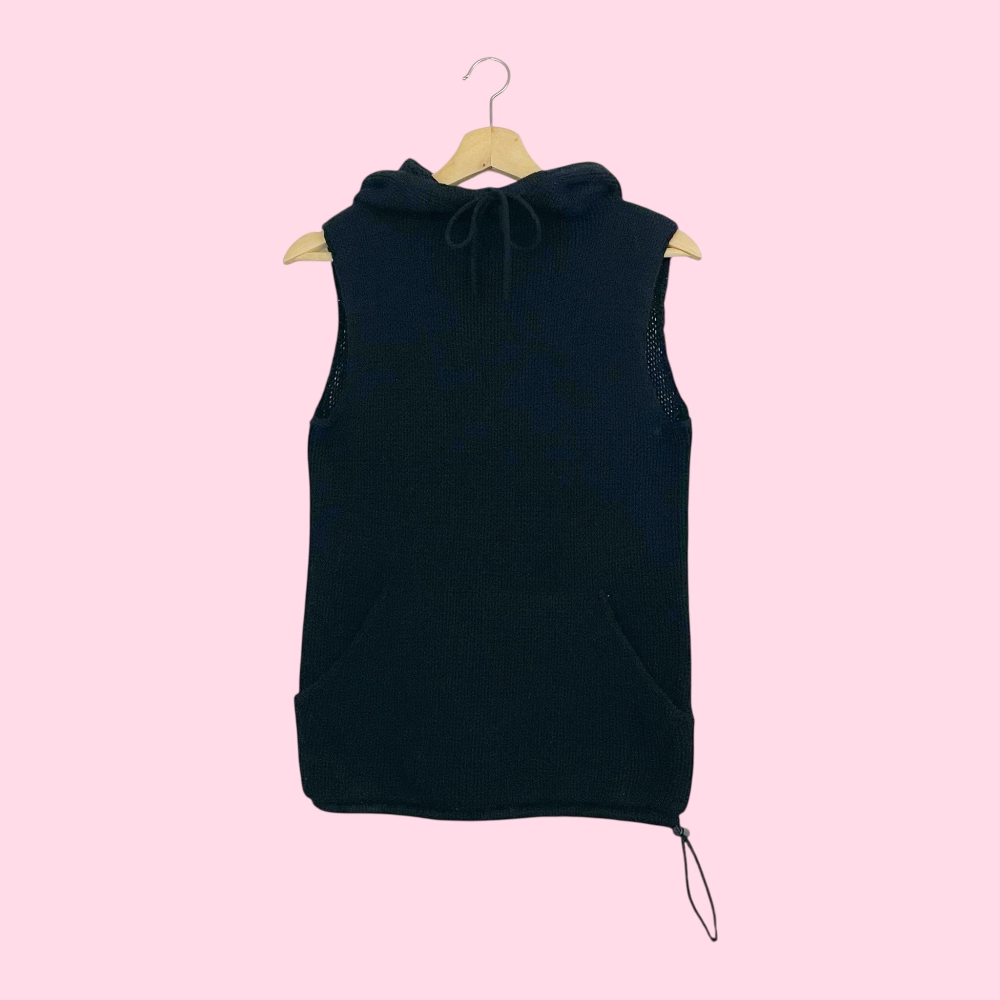 DKNY BLACK WOOL HOODED SLEEVELESS SWEATER (S/M)