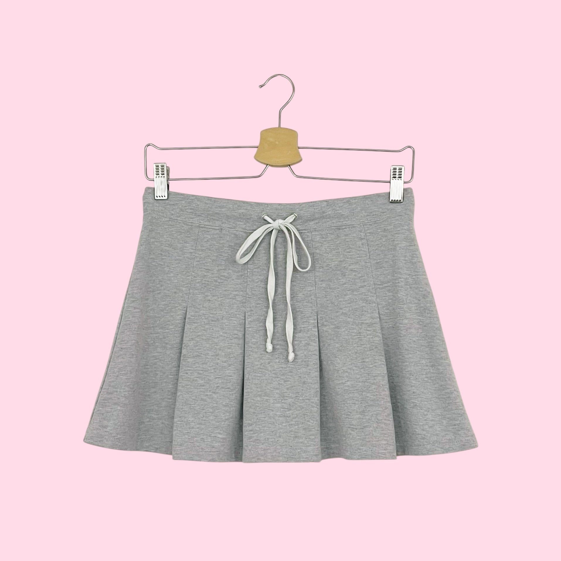 LIGHT GRAY PLEATED MINI SKIRT (M)