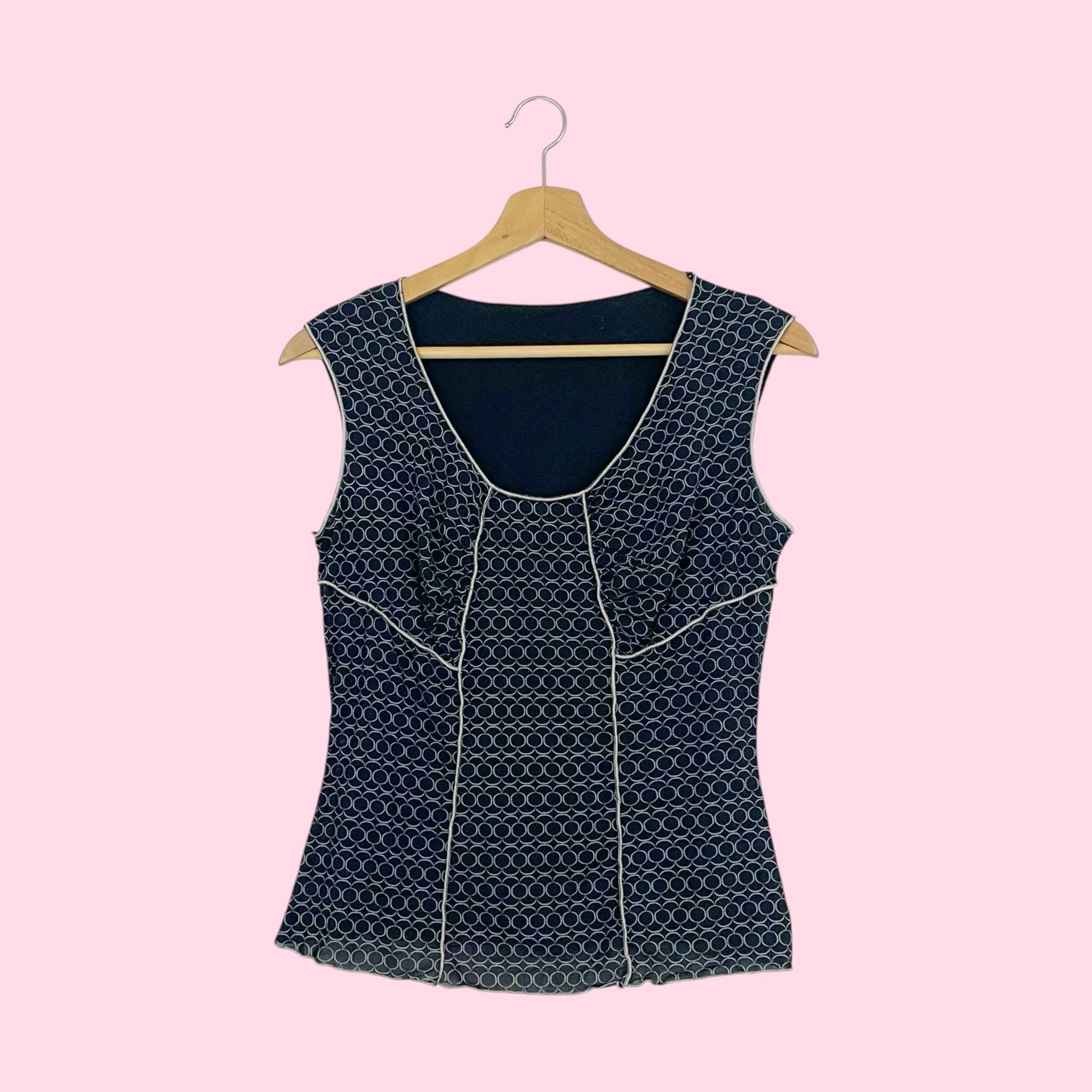 CIRCLE PRINT EXPOSED SEAM TOP (M)