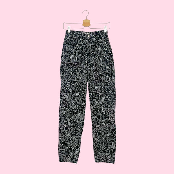 90s Black + White Printed Pants (25)
