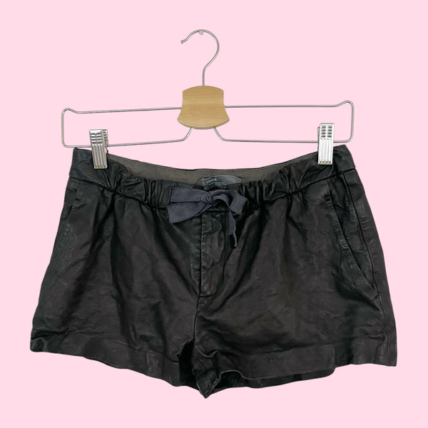 BLACK LEATHER LOW RISE SHORTS (0)