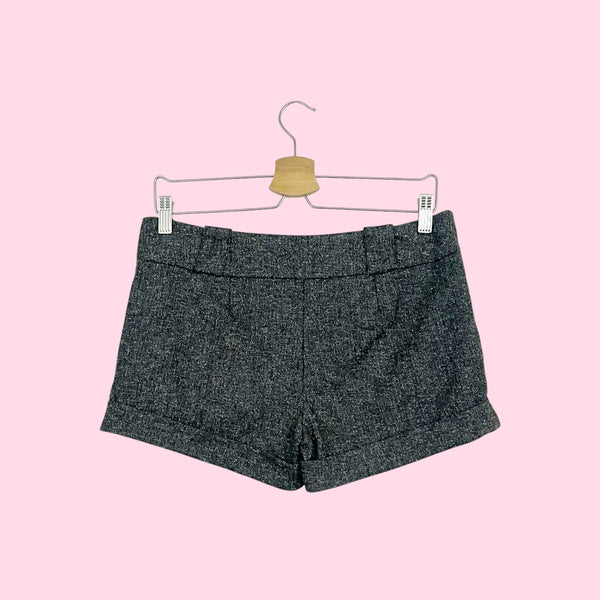 GRAY PLEATED LOW RISE SHORTS (M)