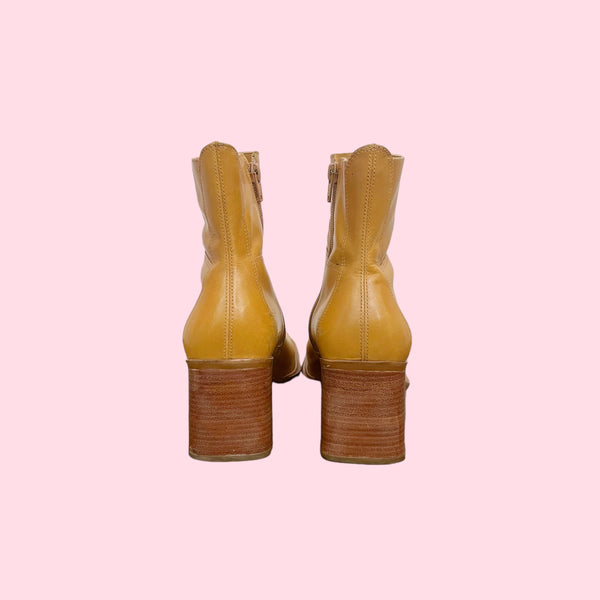 TAN SQUARE TOE HEELED BOOTS (9)