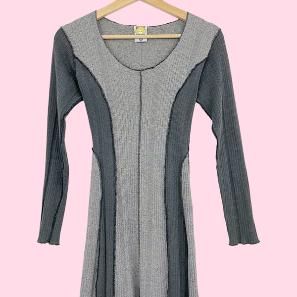 GRAY PANELED TIE BACK MIDI DRESS (S/M)