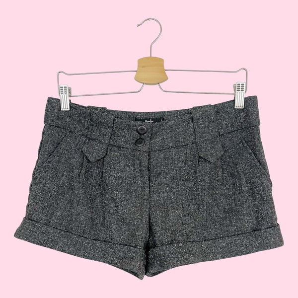 GRAY PLEATED LOW RISE SHORTS (M)
