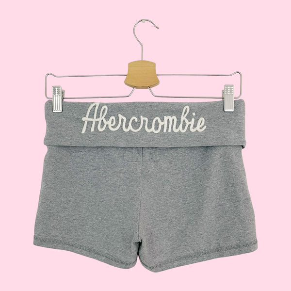 ABERCROMBIE EMBROIDERED FOLDOVER SHORTS (S)