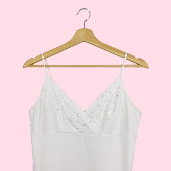 WHITE FLORAL EMBROIDERED TANK W/ RHINESTONES (M)