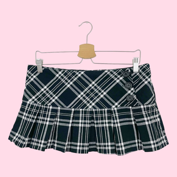 BLACK + WHITE PLAID MICRO MINI SKIRT (M)