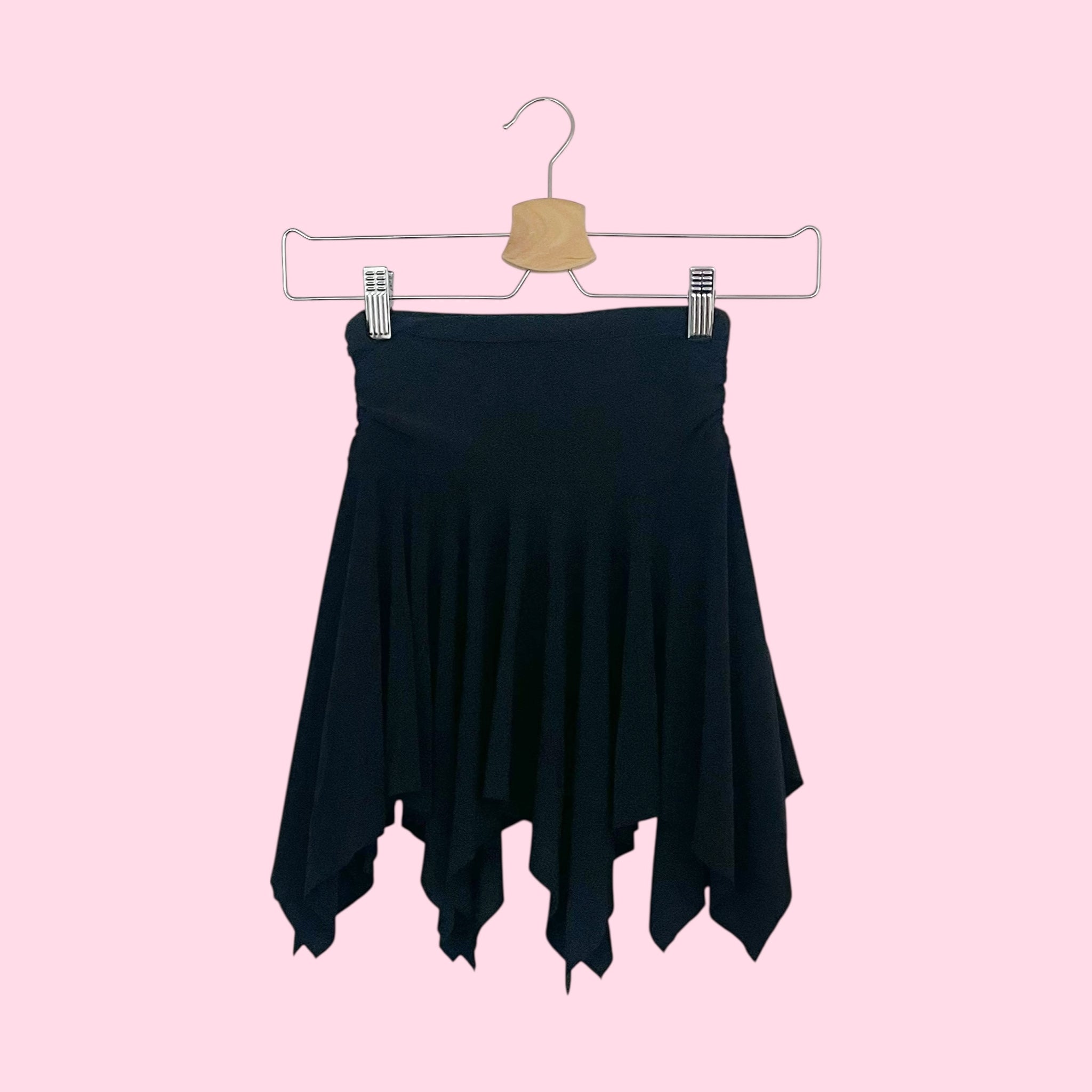 BLACK ASYMMETRICAL MINI SKIRT (XS/S)