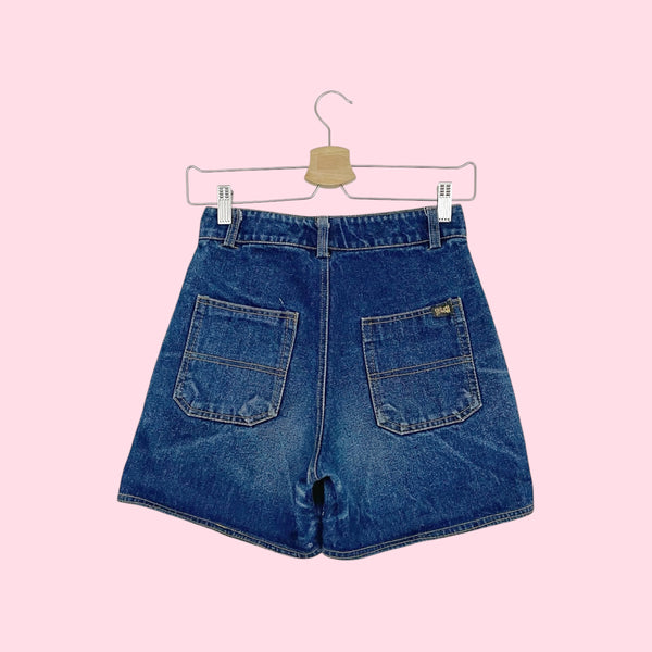 HIGH WAISTED EXPOSED BUTTON DENIM SHORTS (25)