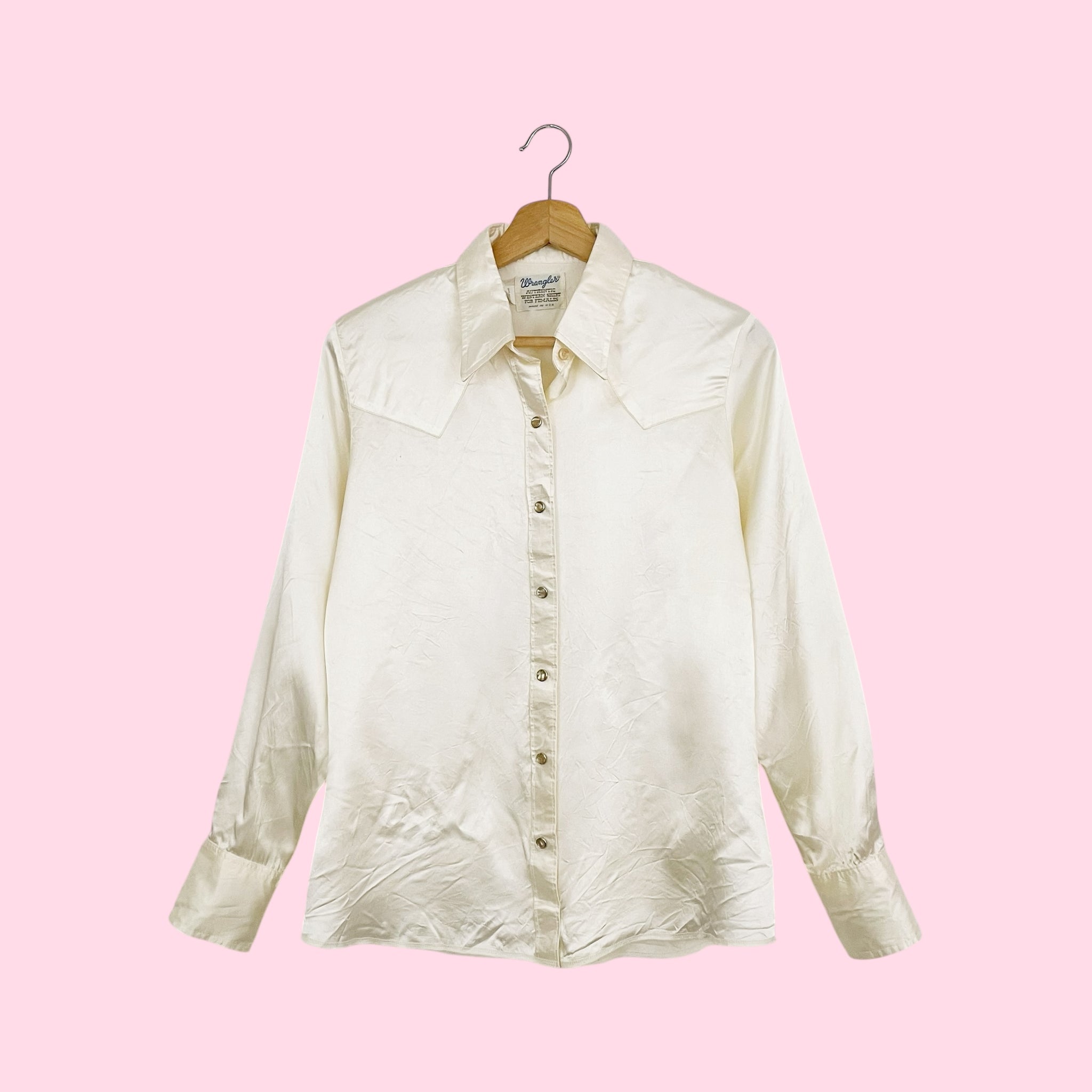 WRANGLER CREAM SATIN BLOUSE W/ PEARL SNAPS (M)