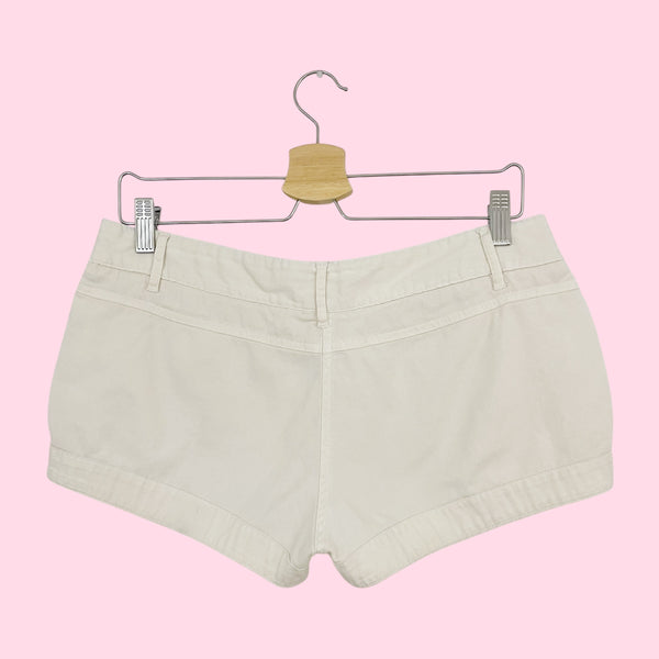 CREAM LOW RISE MINI SHORTS (M)