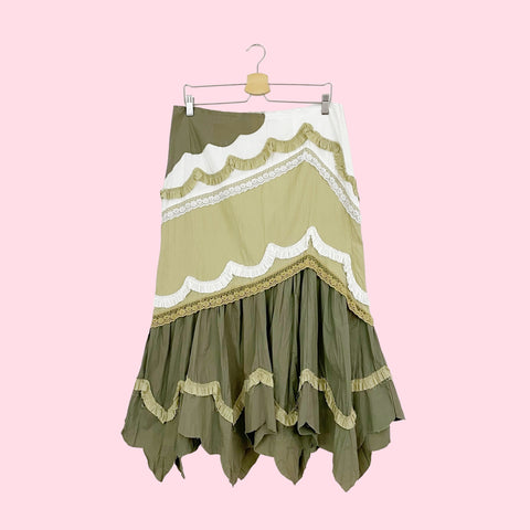 TIERED RUFFLE PRAIRIE SKIRT (L)