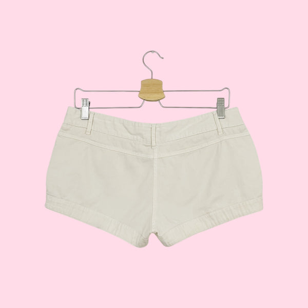 CREAM LOW RISE MINI SHORTS (M)