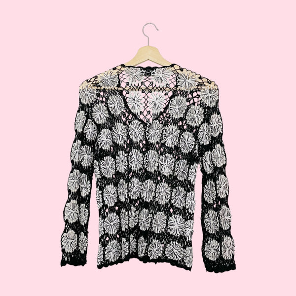 BLACK + WHITE FLORAL LOOSE KNIT CARDIGAN (M)