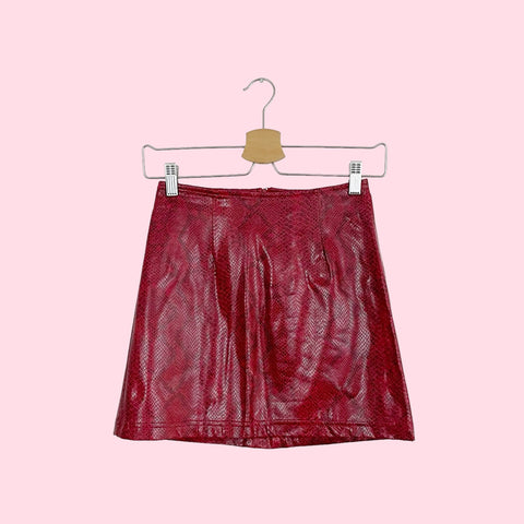 RED FAUX SNAKE MINI SKIRT (24)