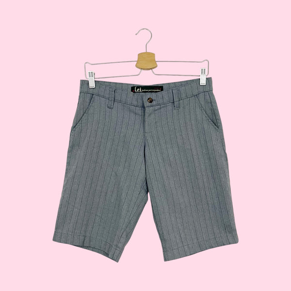 Y2K GRAY PINSTRIPE LOW RISE BERMUDA SHORTS (S)