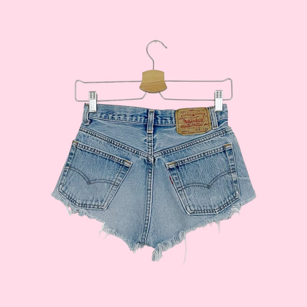 90s LEVI'S MADE IN USA 501 CUTOFF SHORTS (25)