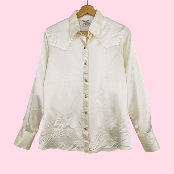 WRANGLER CREAM SATIN BLOUSE W/ PEARL SNAPS (M)