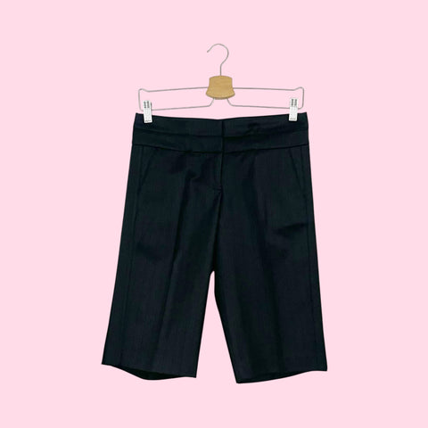 BEBE BLACK PINSTRIPE LOW RISE BERMUDA SHORTS (2)