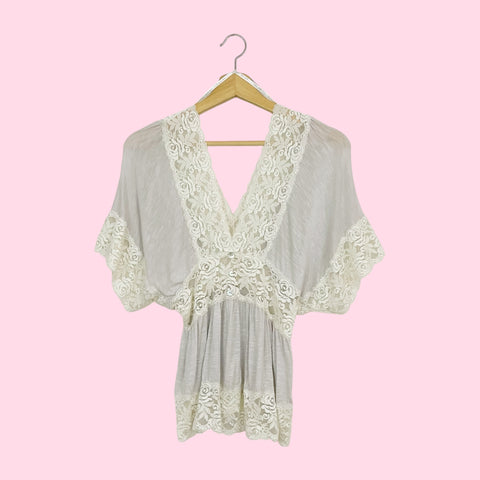 LIGHT GREY LACE TRIM TOP (S)