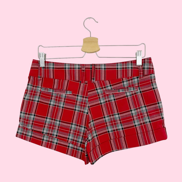 Y2K RED PLAID LOW RISE SHORTS (M)