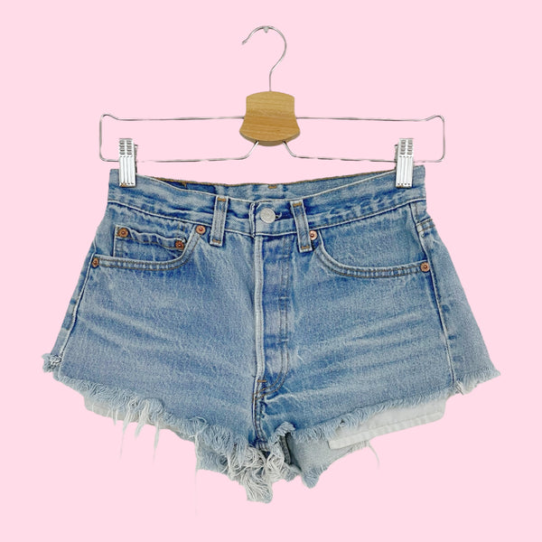 90s LEVI'S MADE IN USA 501 CUTOFF SHORTS (25)