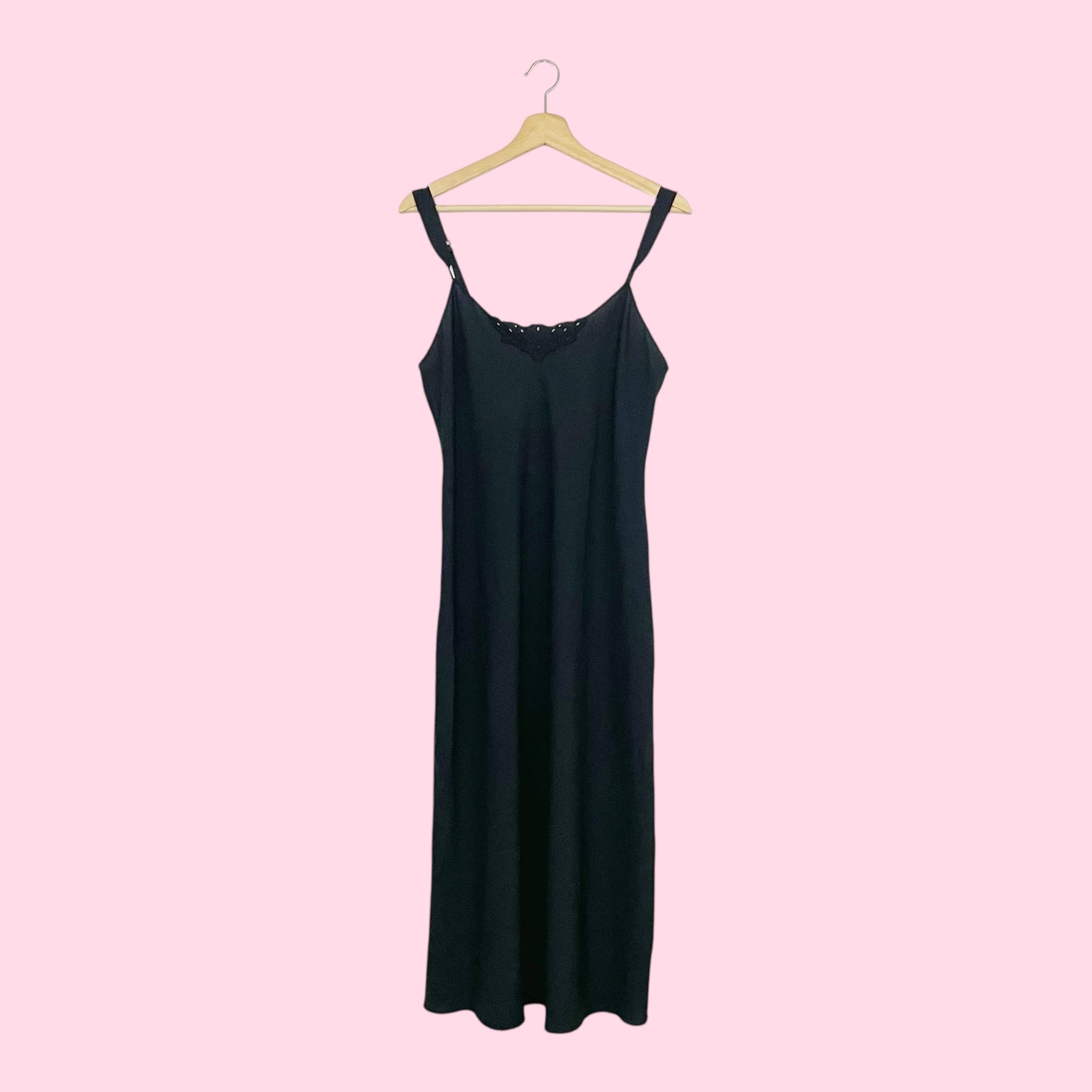 80S VANITY FAIR MATTE BLACK SLIP DRESS (34)