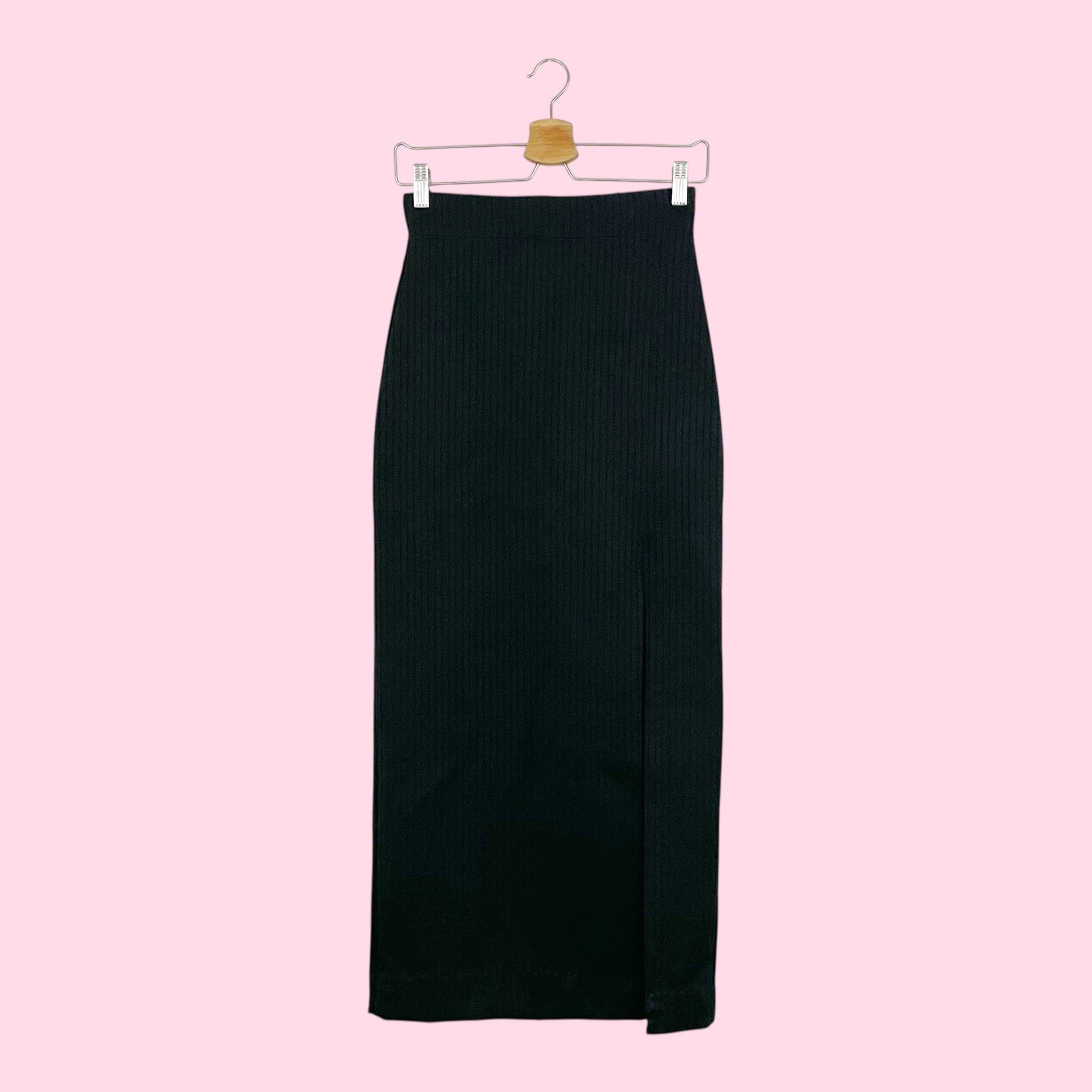 BLACK STRIPED MAXI SKIRT W/ SLIT (25/26)