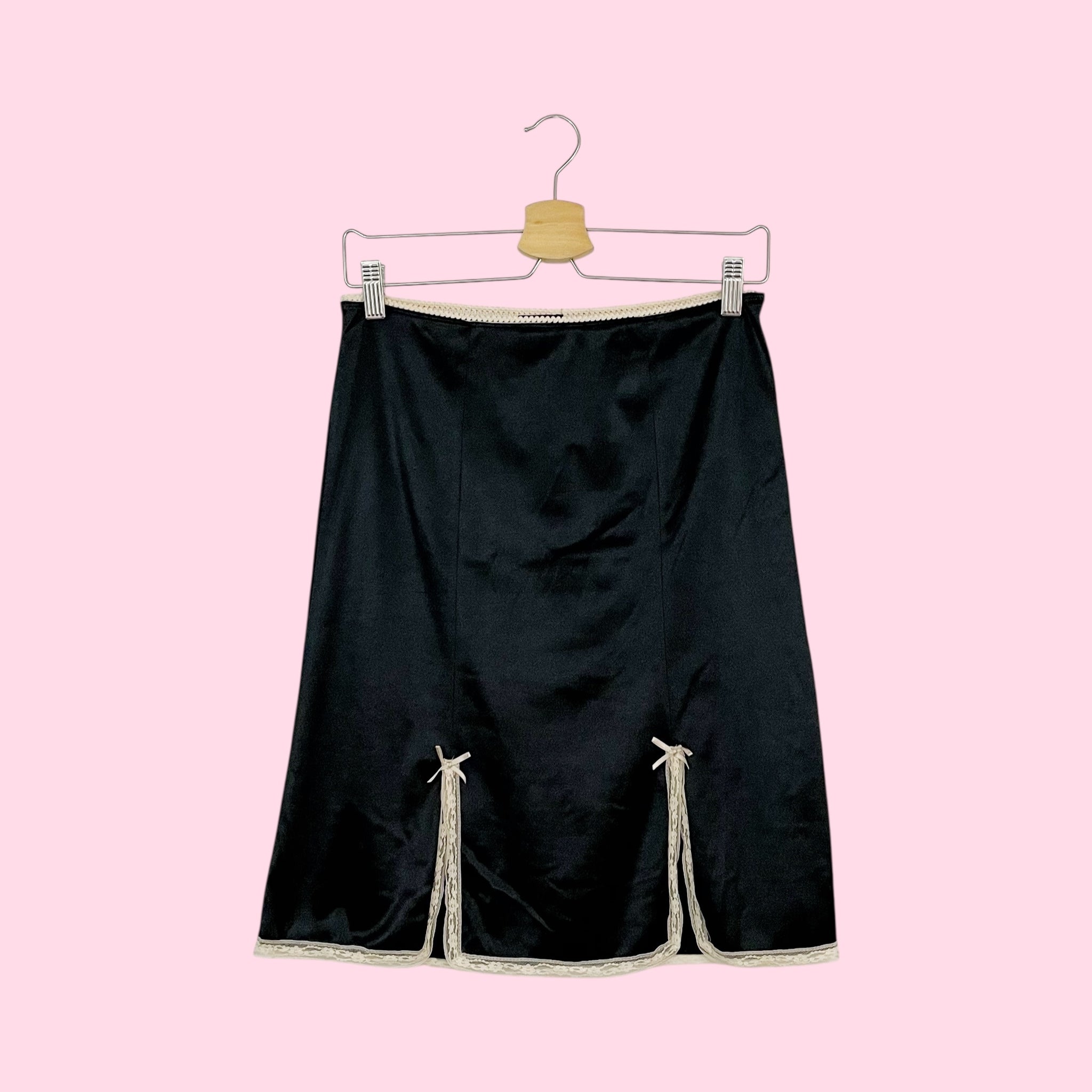 BLACK MIDI SKIRT W/ BOWS + LACE TRIM (M)