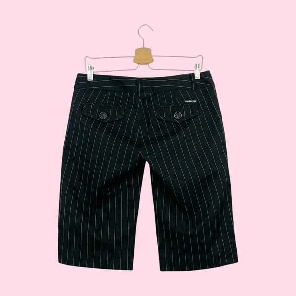 FOX BLACK PINSTRIPE LOW RISE BERMUDA SHORTS (7)