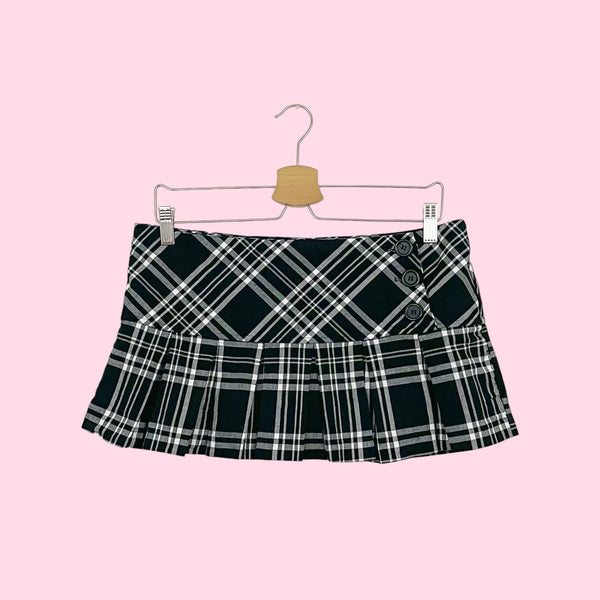 BLACK + WHITE PLAID MICRO MINI SKIRT (M)
