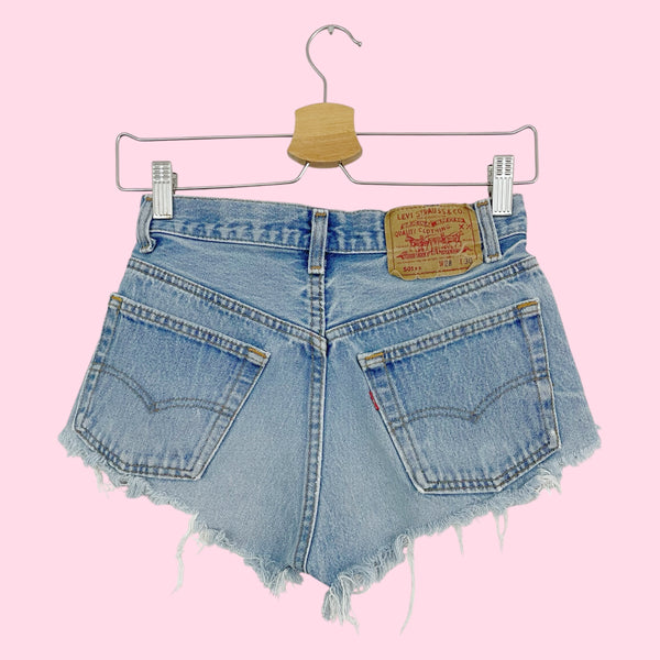 90s LEVI'S MADE IN USA 501 CUTOFF SHORTS (25)