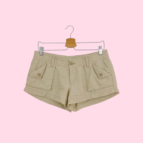 TAN LINEN LOW RISE SHORTS (7)