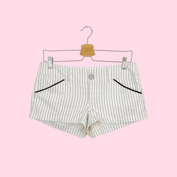 GUESS WHITE PINSTRIPE LOW RISE SHORTS (6)