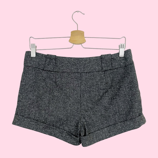 GRAY PLEATED LOW RISE SHORTS (M)