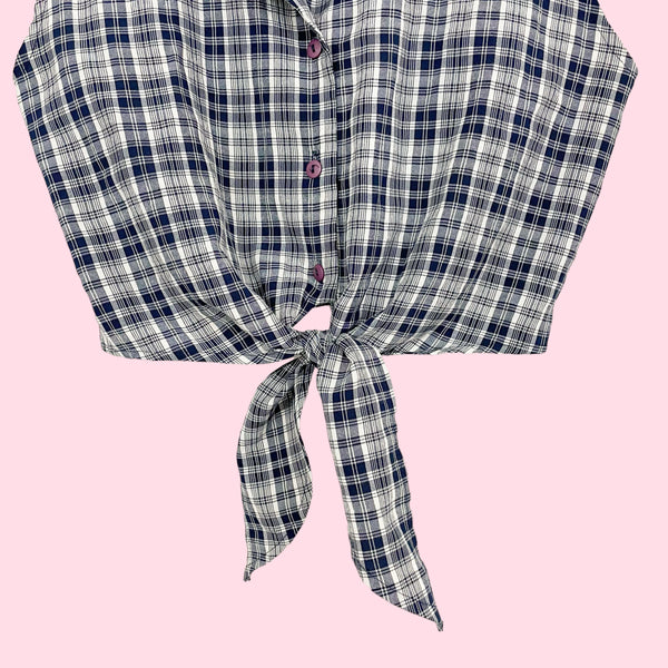 PLAID TIE FRONT CROP TOP (M)